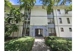 235 Antilla Ave 4 Coral Gables, FL 33134 - MLS#A11950739