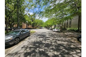 235 Antilla Ave 4 Coral Gables, FL 33134 - MLS#A11950739