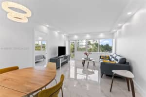 3250 28th St , Fort Lauderdale, FL 33308 - MLS#A11950764