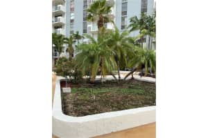 13499 Biscayne Blvd Ph1704 North Miami, FL 33181 - MLS#A11950839