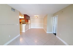577 SW 111th Ln APT 203, Pembroke Pines, FL 33025, - MLS#A11950841