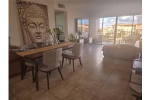 8889 Fontainebleau Blvd APT 501, Miami, FL 33172, - MLS#A11950863