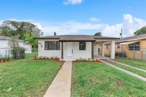 1950 Nw 57th St, Miami