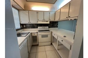 809 NE 214th Ln APT 2, Miami, FL 33179, - MLS#A11950907