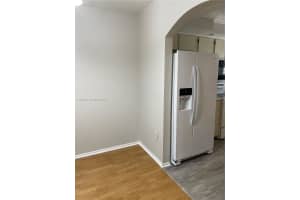 2121 Collier Ave 215 Fort Myers, FL 33901 - MLS#A11950909