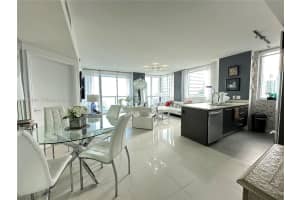 500 Brickell Ave 3302 Miami, FL 33131 - MLS#A11950934