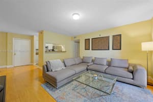 19555 E Country Club Dr 8303 Aventura, FL 33180 - MLS#A11951037