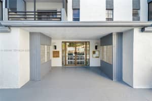 13500 Ne 3rd Ct 325 North Miami, FL 33161 - MLS#A11951040