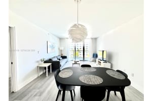 1155 Brickell Bay Dr 906 Miami, FL 33131 - MLS#A11951108