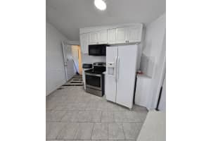 1189 N Tamiami Trl H Fort Myers, FL 33093 - MLS#A11951157