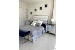 1300 Brickell Bay Dr 2405 Miami, FL 33131 - MLS#A11951176