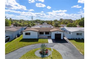 7756 Embassy Blvd Miramar, FL 33023 - MLS#A11951198