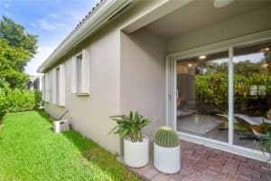 2090 Borealis Way Weston, FL 33327 - MLS#A11951250