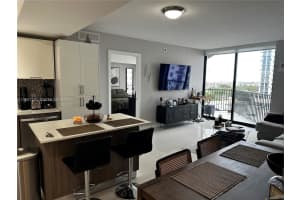 5252 Nw 85th Ave 703 Doral, FL 33166 - MLS#A11951270