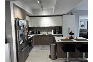 5252 Nw 85th Ave 703 Doral, FL 33166 - MLS#A11951270