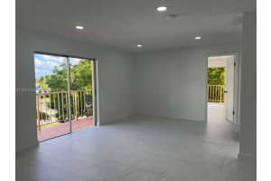 309 S Royal Poinciana Blvd 304 Miami Springs, FL 33166 - MLS#A11951313