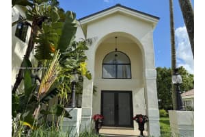 20160 Nw 9th Dr Pembroke Pines, FL 33029 - MLS#A11951356