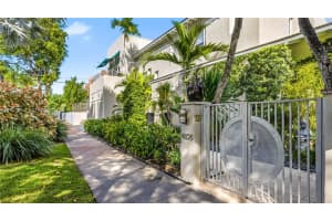 4805 Cherokee Ave Miami Beach, FL 33140 - MLS#A11951357