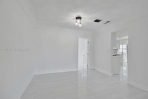 8436 Southampton Dr Miramar, FL 33025 - MLS#A11951389