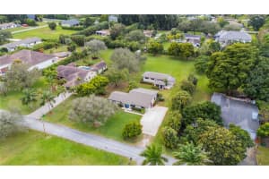 2751 Sw 137th Ter Davie, FL 33330 - MLS#A11951406