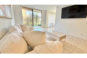 290 174th St 312 Sunny Isles Beach, FL 33160 - MLS#A11951413