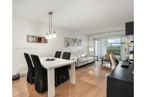 9370 Sunrise Lakes Blvd 308, Sunrise