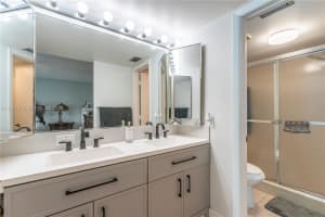 4960 E Sabal Palm Blvd 301 Tamarac, FL 33319 - MLS#A11951475