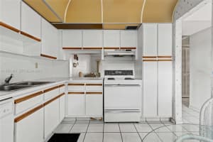 6085 N Sabal Palm Blvd 208 Tamarac, FL 33319 - MLS#A11951480