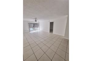 430 Commodore Dr 104 Plantation, FL 33325 - MLS#A11951534