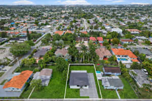 9365 Sw 36th St, Miami