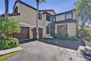 10530 Nw 10th St B-125, Plantation