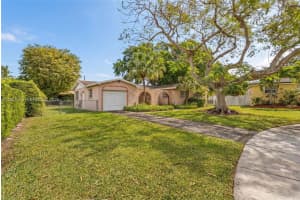 9925 Sw 97th Pl Miami, FL 33176 - MLS#A11951566