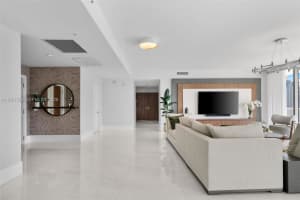 330 Sunny Isles Blvd 5-lph04 Sunny Isles Beach, FL 33160 - MLS#A11951582