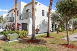 541 Sw 91st Ct Miami, FL 33174 - MLS#A11951599