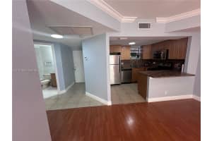 8290 Lake Dr 502 Doral, FL 33166 - MLS#A11951659