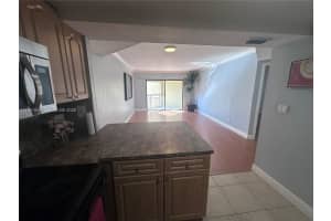 8290 Lake Dr 502 Doral, FL 33166 - MLS#A11951659