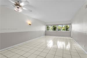 100 Lakeview Dr 108 Weston, FL 33326 - MLS#A11951676