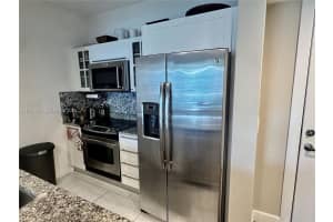 950 Brickell Bay Dr 1905 Miami, FL 33131 - MLS#A11951688