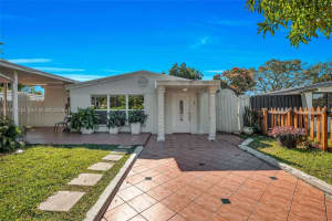 1624 Ne 175th St North Miami Beach, FL 33162 - MLS#A11951783