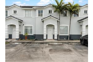 7377 Nw 174th Ter 105, Hialeah