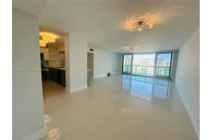 100 Bayview Dr 1528, Sunny Isles Beach