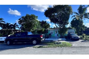 5330 Nw 182nd St, Miami Gardens