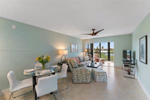 40 Ne Plantation Rd 301 Hutchinson Island, FL 34996 - MLS#A11951897