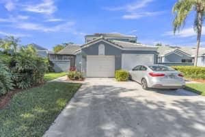 8209 Waterford Ave Tamarac, FL 33321 - MLS#A11951899