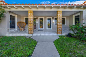 11020 Ne 10th Ave 11022 Biscayne Park, FL 33161 - MLS#A11951917