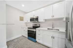 11020 Ne 10th Ave 11022 Biscayne Park, FL 33161 - MLS#A11951917