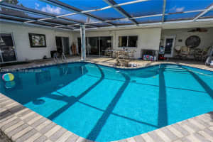 910 N 14th Ct Hollywood, FL 33020 - MLS#A11951922