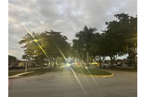 5482 S Lakewood Cir S B Margate, FL 33063 - MLS#A11951932