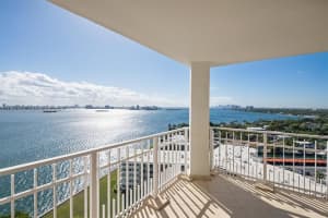 4000 Towerside Ter 1704, Miami