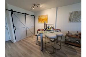 9320 Fontainebleau Blvd 510, Miami